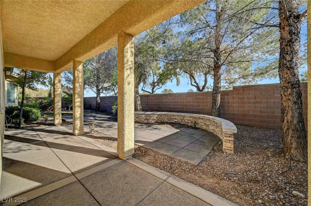 9485 Parkmoor, Las Vegas, NV 89149