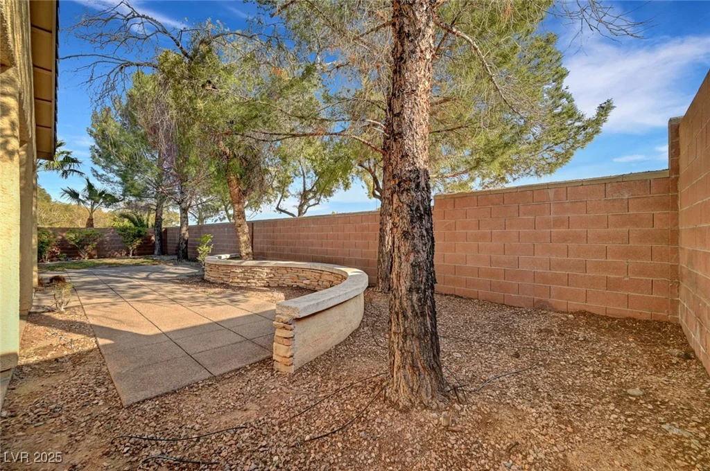 9485 Parkmoor, Las Vegas, NV 89149