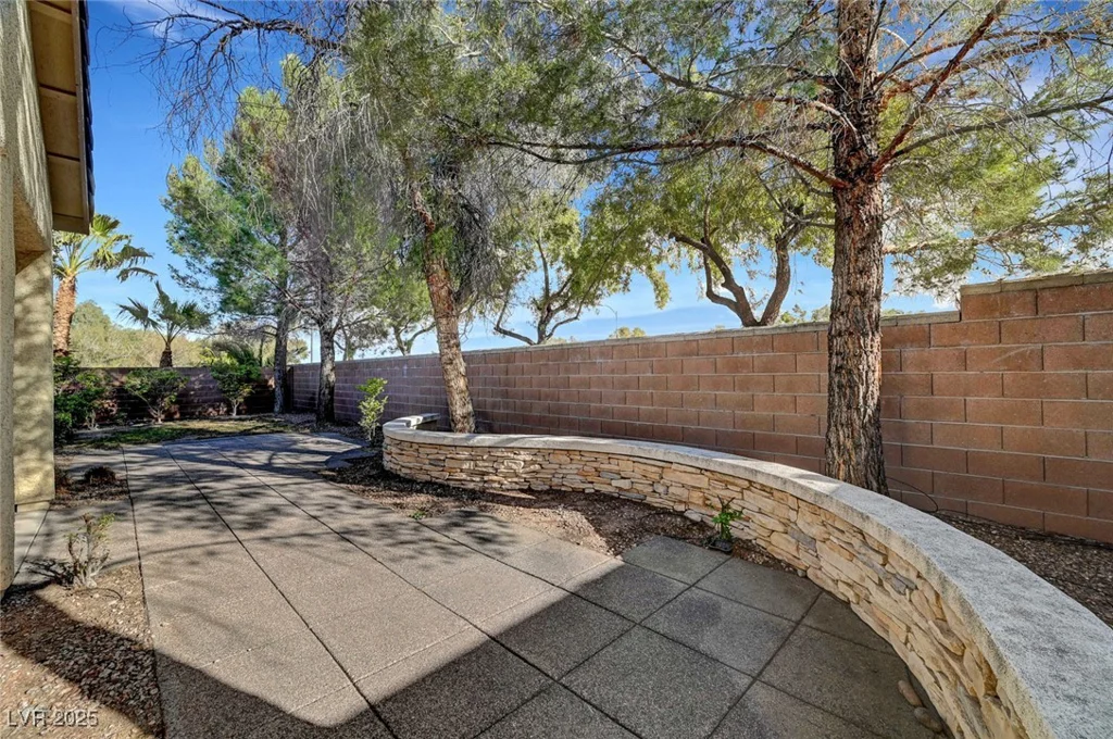 9485 Parkmoor, Las Vegas, NV 89149
