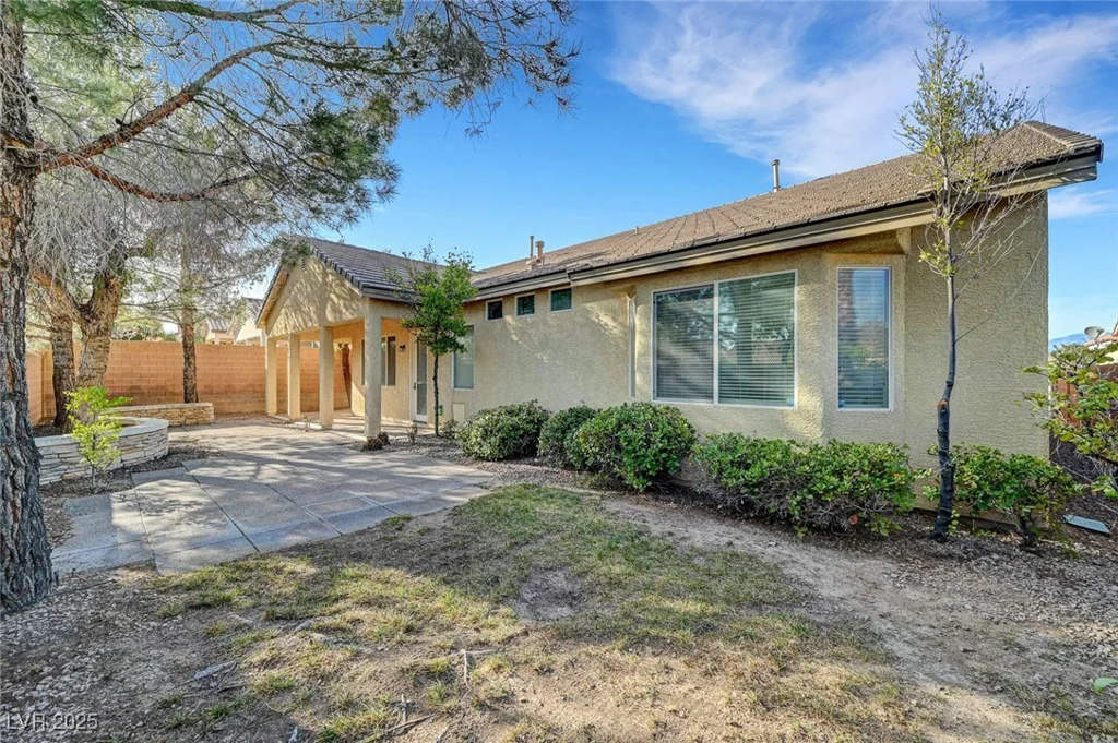 9485 Parkmoor, Las Vegas, NV 89149