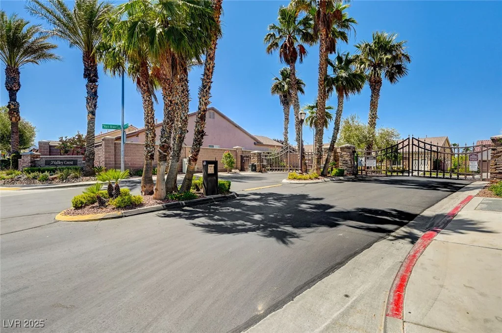 9485 Parkmoor, Las Vegas, NV 89149