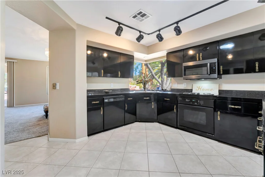 7608 Painted Dunes, Las Vegas, NV 89149