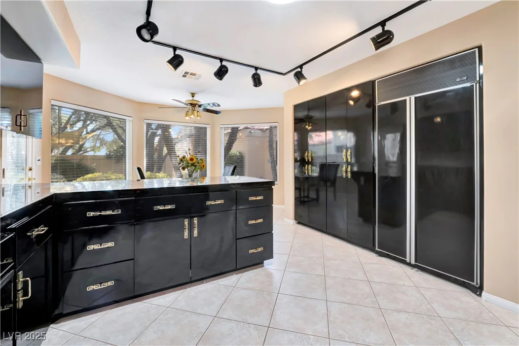 7608 Painted Dunes, Las Vegas, NV 89149