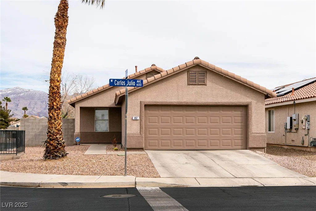 652 Carlos Julio, North Las Vegas, NV 89031