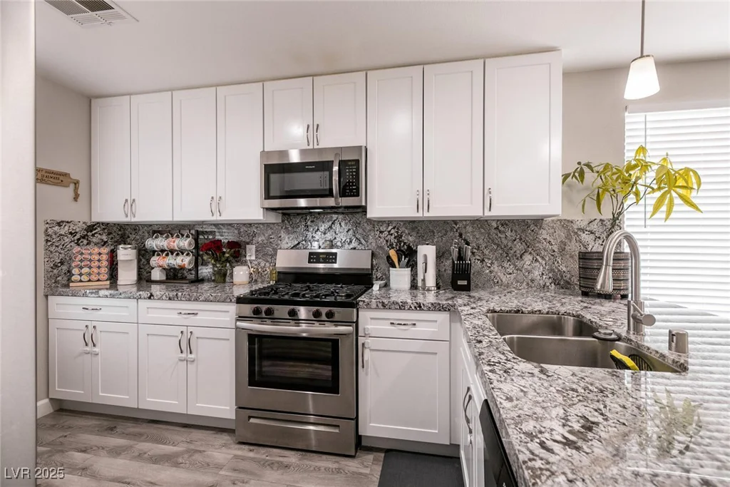 652 Carlos Julio, North Las Vegas, NV 89031