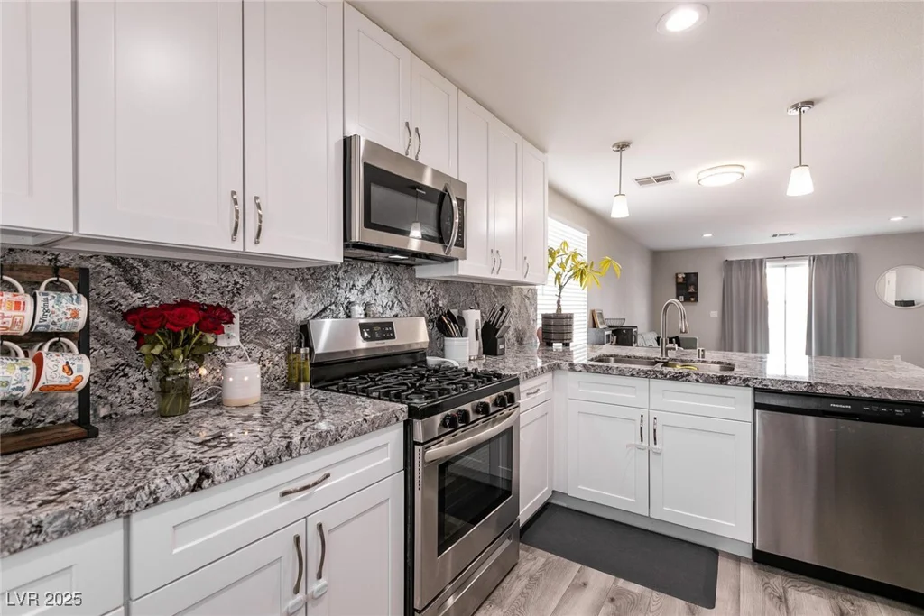 652 Carlos Julio, North Las Vegas, NV 89031