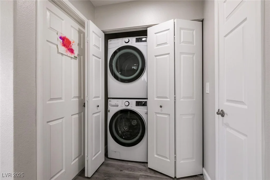 652 Carlos Julio, North Las Vegas, NV 89031
