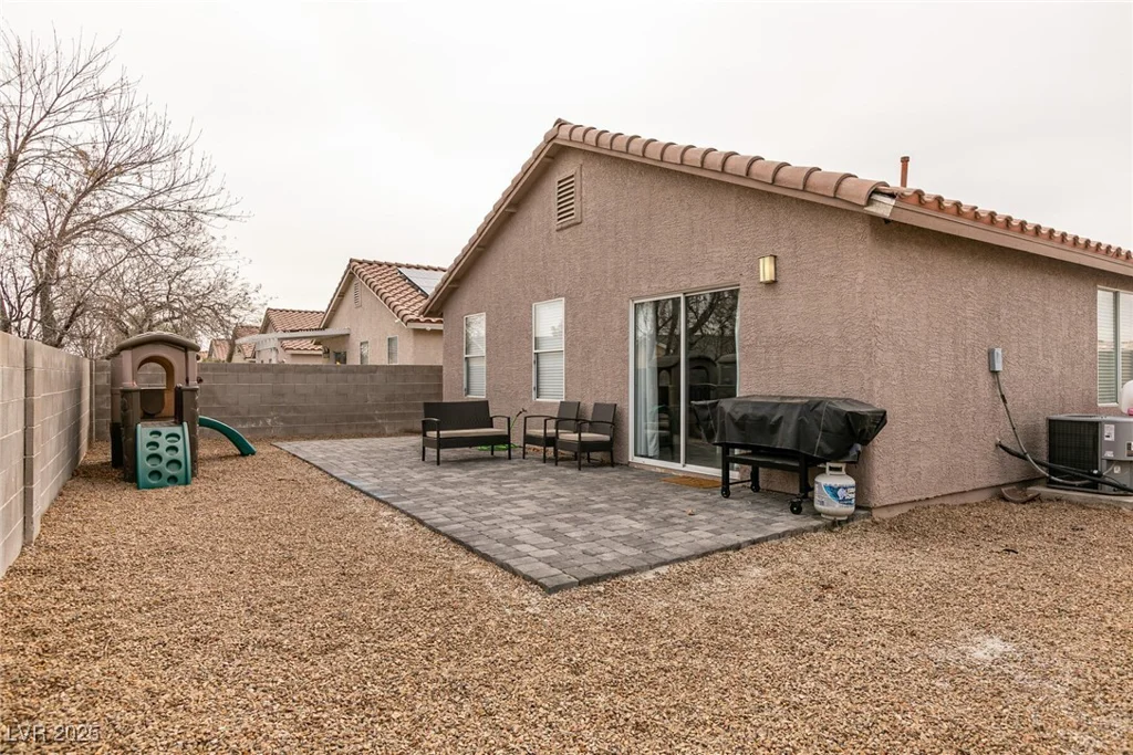 652 Carlos Julio, North Las Vegas, NV 89031