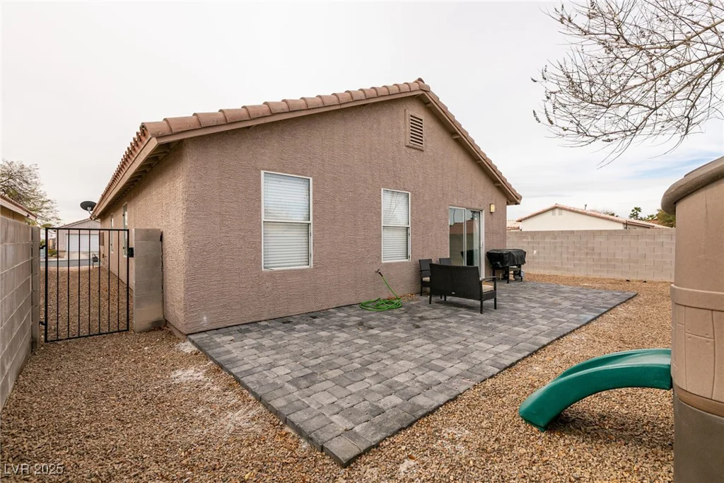 652 Carlos Julio, North Las Vegas, NV 89031