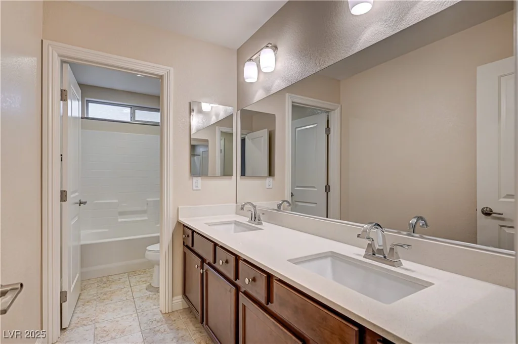 1004 Bluebird Ridge, North Las Vegas, NV 89084