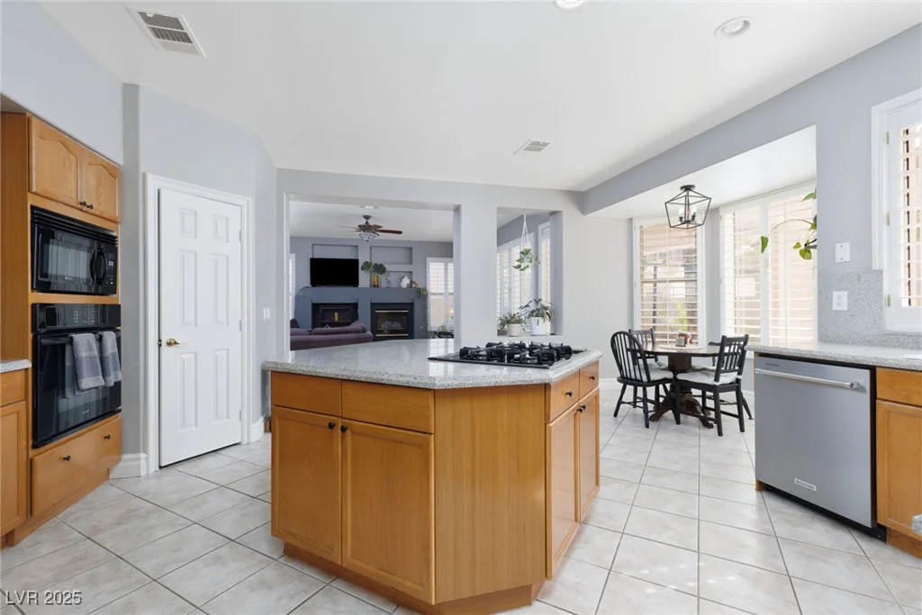21 Ocean Harbour, Las Vegas, NV 89148