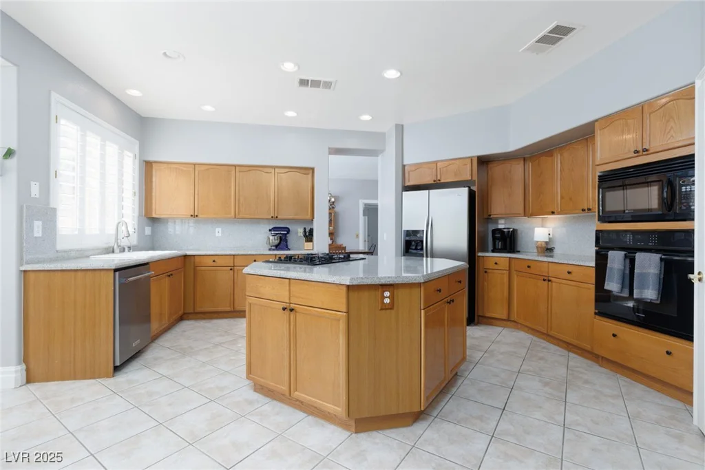 21 Ocean Harbour, Las Vegas, NV 89148