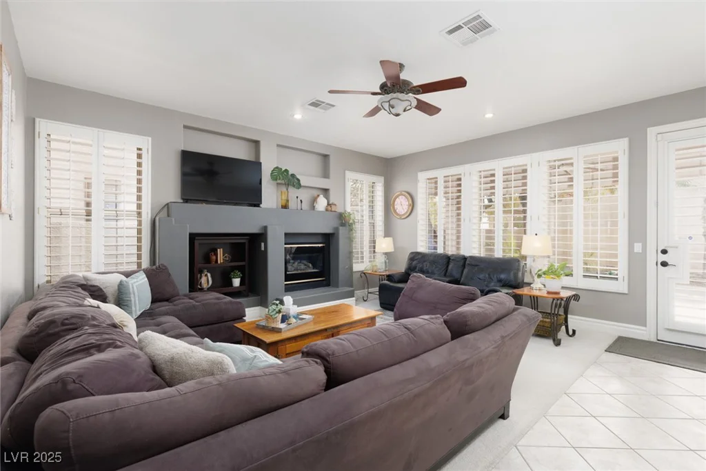 21 Ocean Harbour, Las Vegas, NV 89148