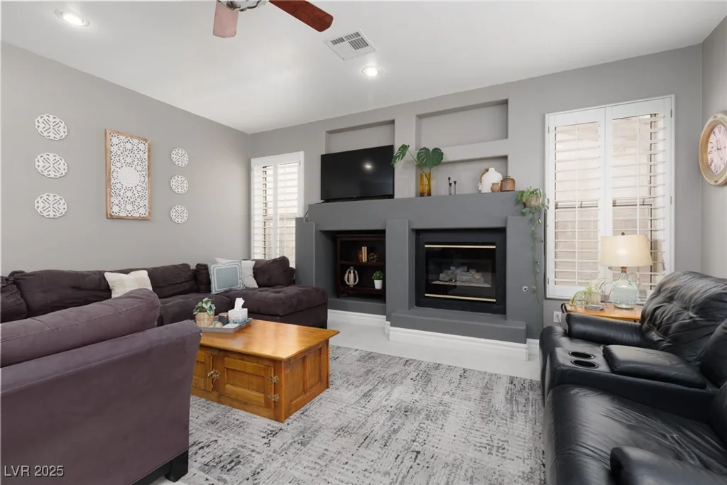 21 Ocean Harbour, Las Vegas, NV 89148