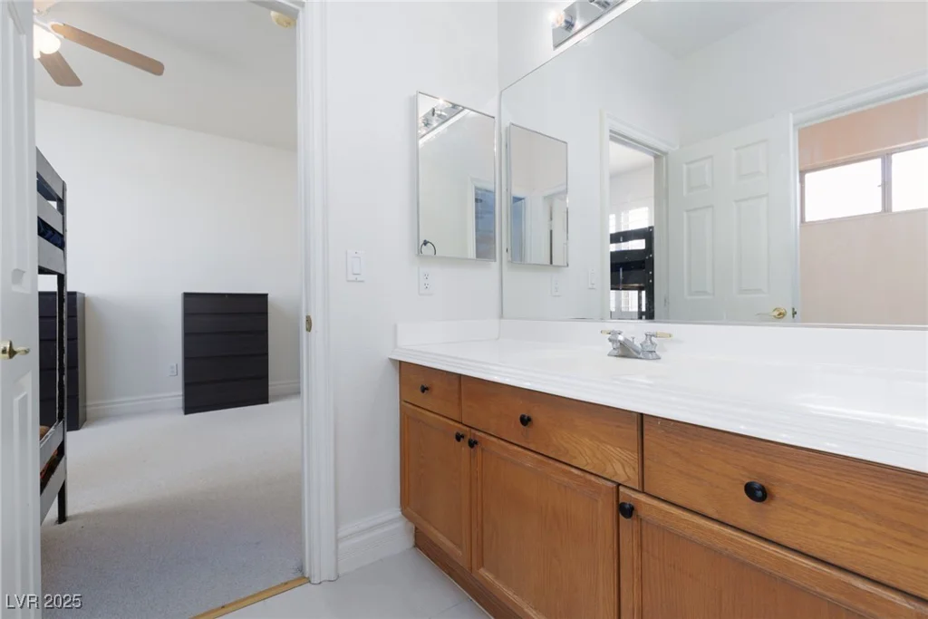 21 Ocean Harbour, Las Vegas, NV 89148