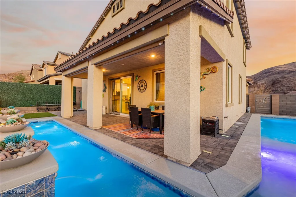 864 Firestone Ledge, Henderson, NV 89012