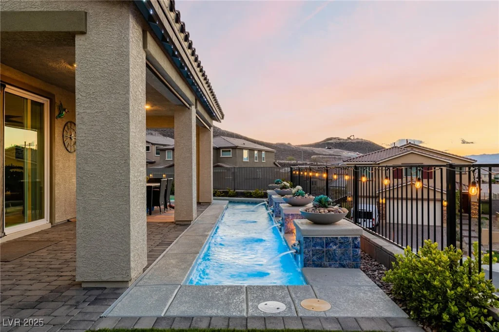 864 Firestone Ledge, Henderson, NV 89012