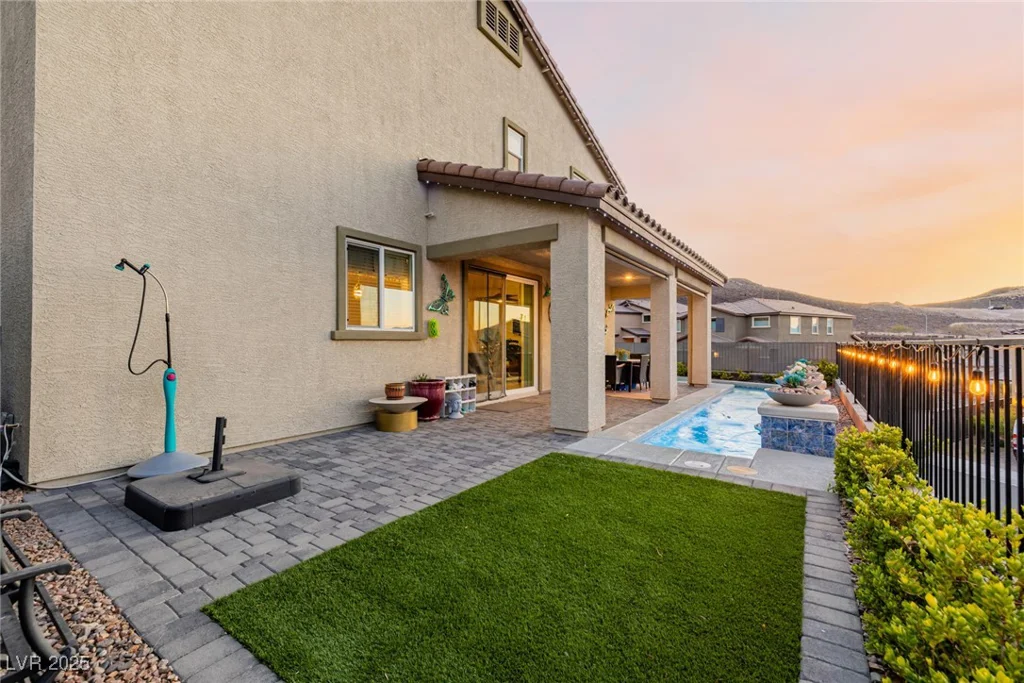 864 Firestone Ledge, Henderson, NV 89012