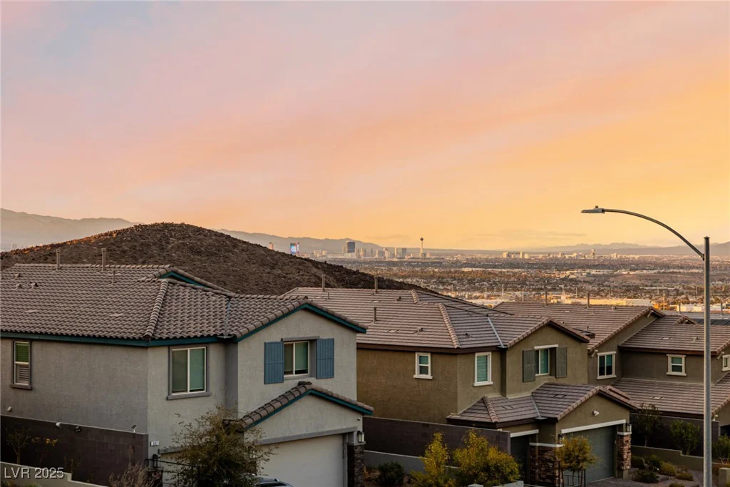864 Firestone Ledge, Henderson, NV 89012
