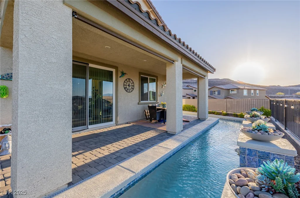 864 Firestone Ledge, Henderson, NV 89012