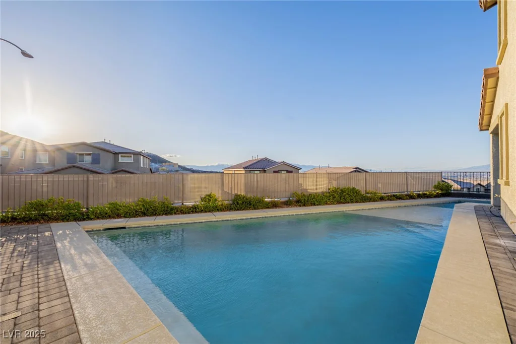 864 Firestone Ledge, Henderson, NV 89012