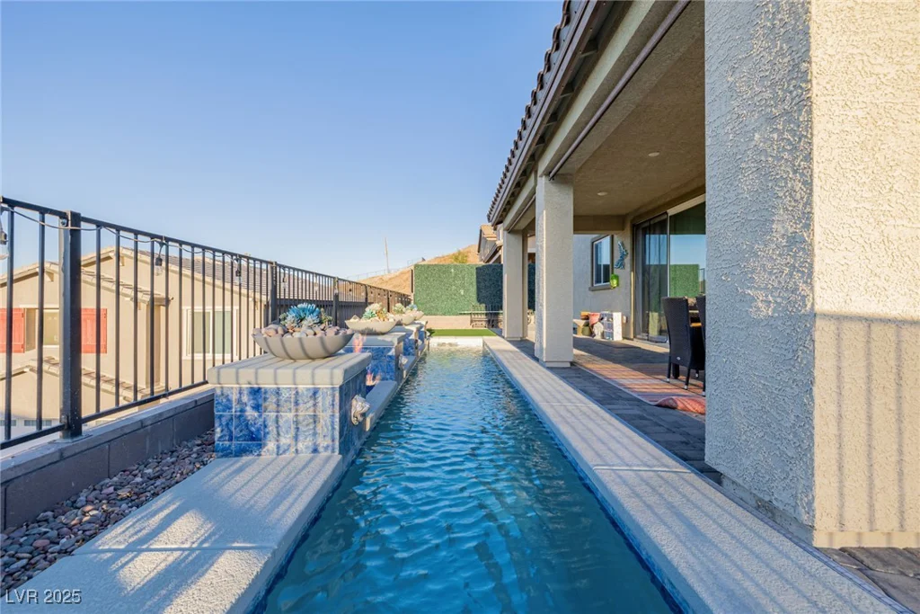 864 Firestone Ledge, Henderson, NV 89012