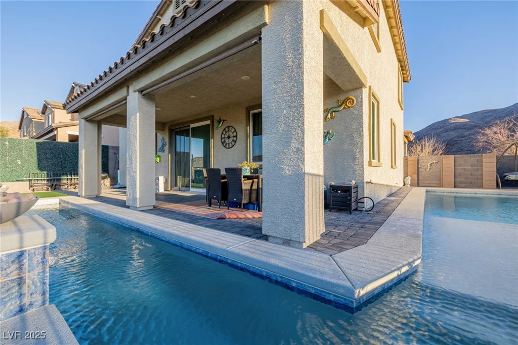 864 Firestone Ledge, Henderson, NV 89012
