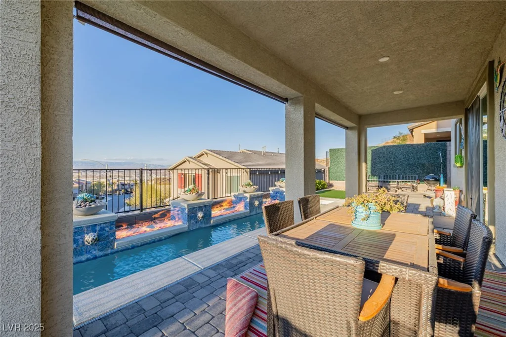 864 Firestone Ledge, Henderson, NV 89012