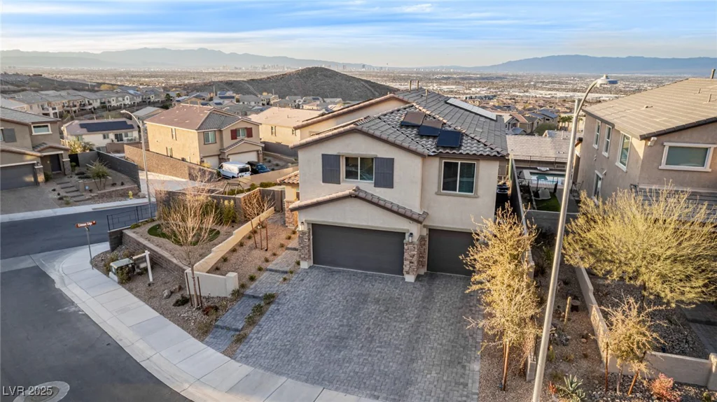 864 Firestone Ledge, Henderson, NV 89012