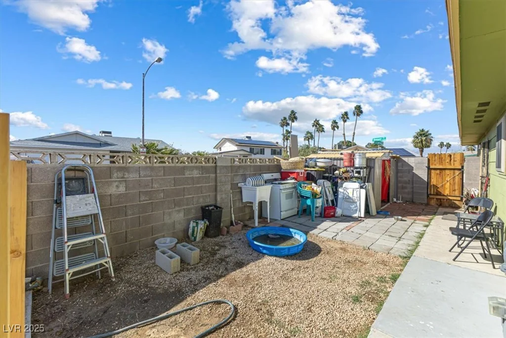 4431 Bennett, Las Vegas, NV 89121