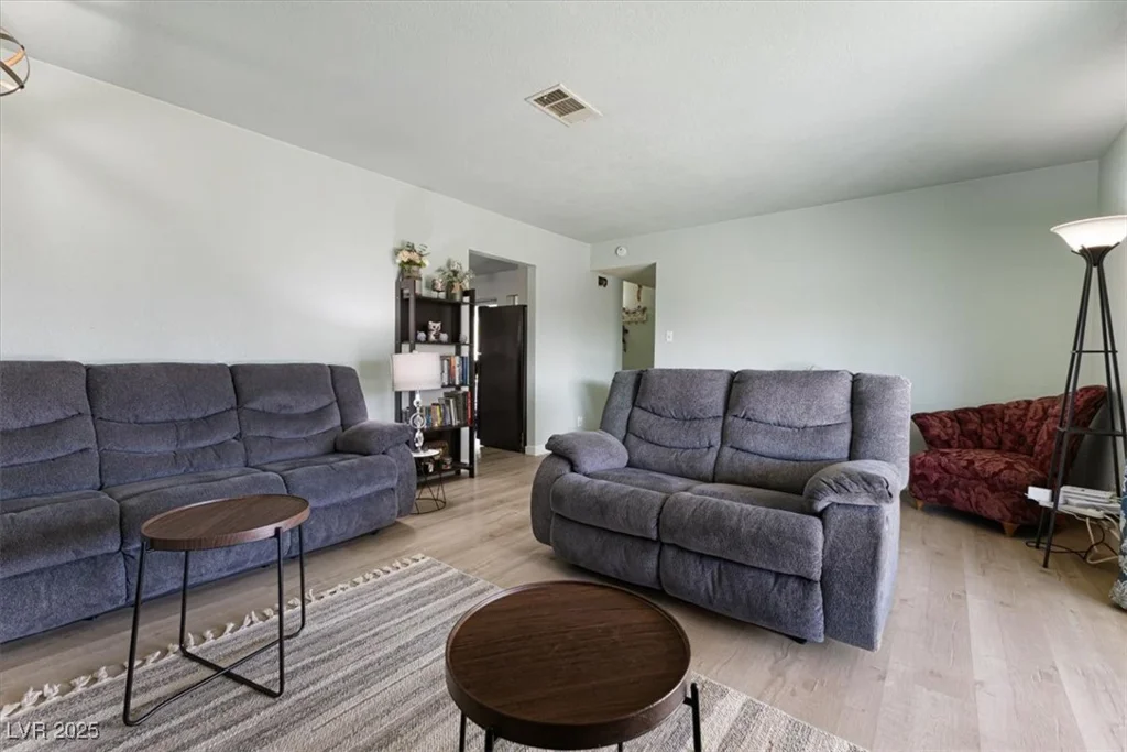 4431 Bennett, Las Vegas, NV 89121
