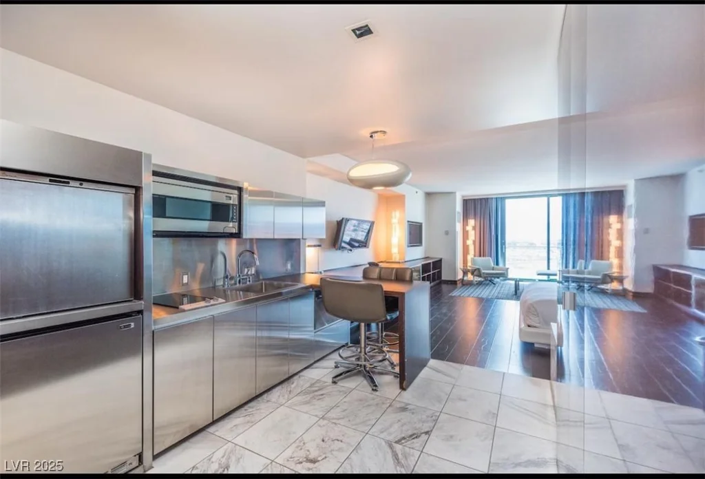 4381 Flamingo, Las Vegas, NV 89103