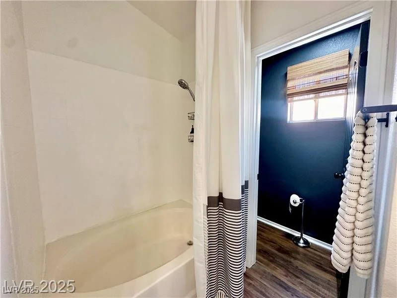 8233 Hydra, Las Vegas, NV 89128