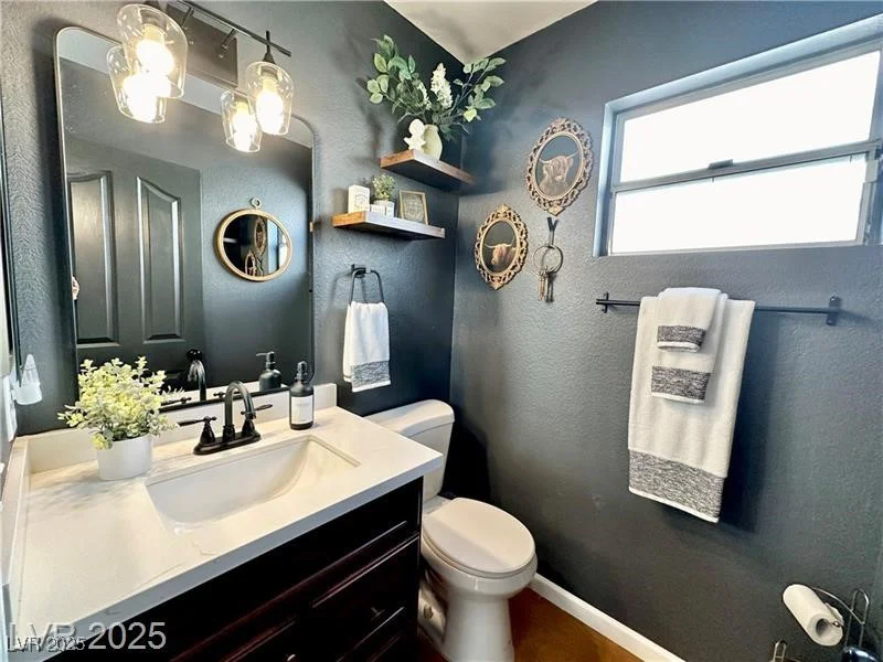 8233 Hydra, Las Vegas, NV 89128
