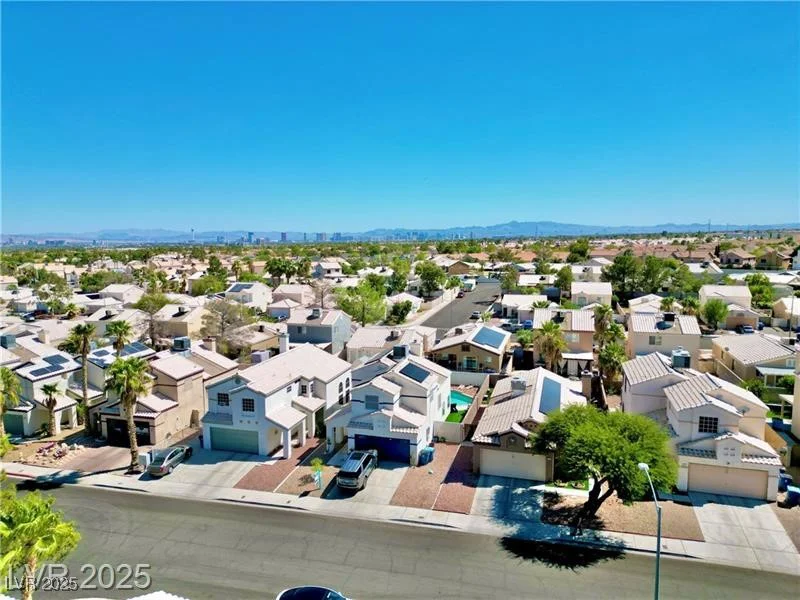 8233 Hydra, Las Vegas, NV 89128