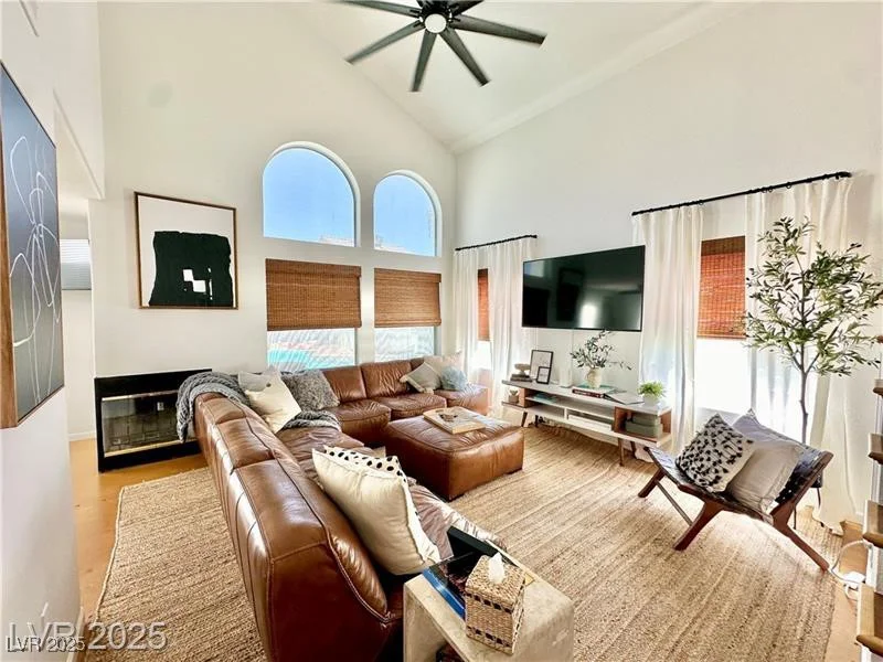 8233 Hydra, Las Vegas, NV 89128