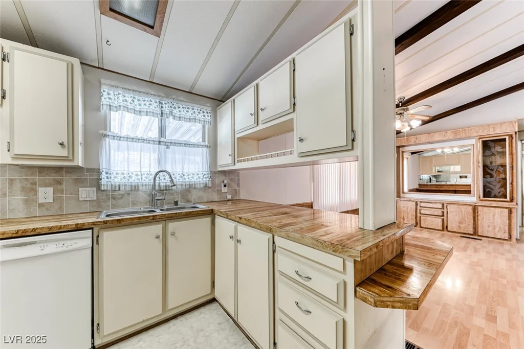 3011 Gavilan, Las Vegas, NV 89122