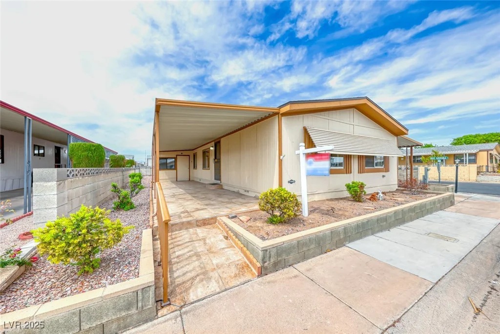 3011 Gavilan, Las Vegas, NV 89122