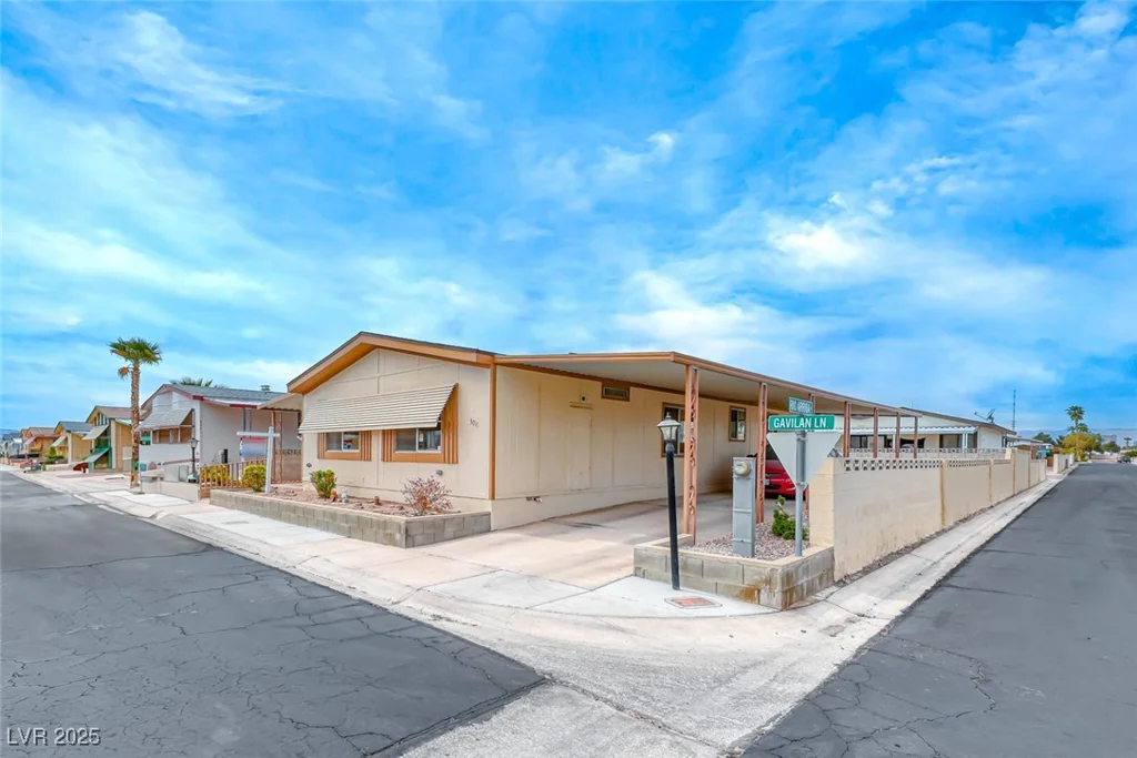 3011 Gavilan, Las Vegas, NV 89122