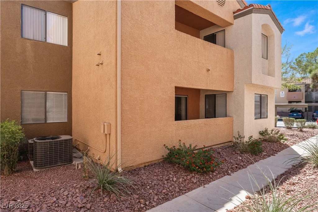 3151 Soaring Gulls, Las Vegas, NV 89128