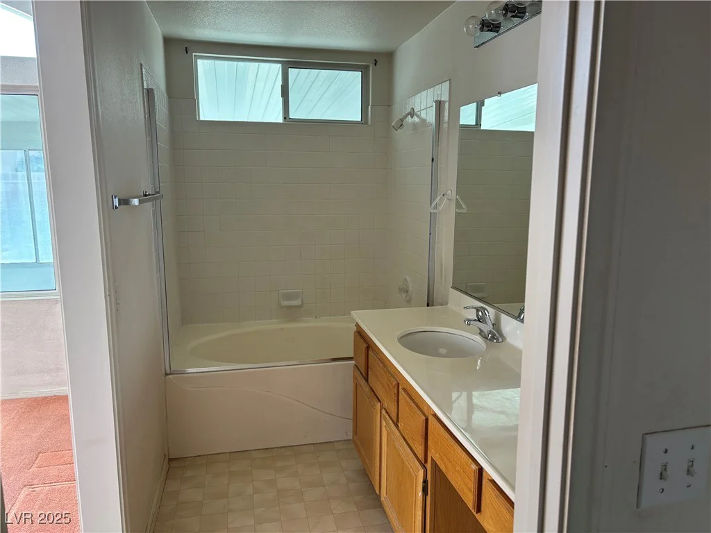 8419 Rochelle, Las Vegas, NV 89147