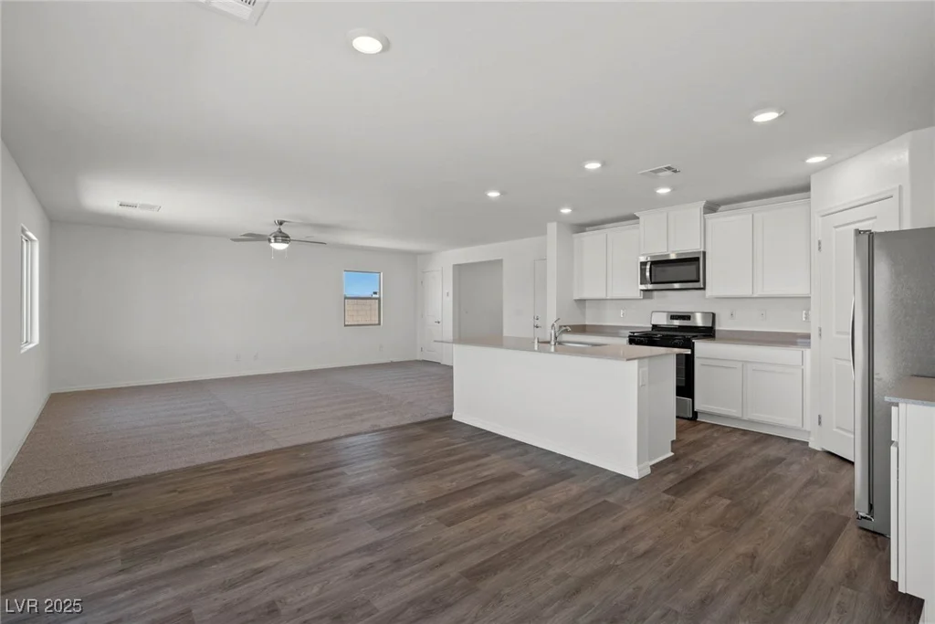 6767 Violet Cascade, Las Vegas, NV 89156