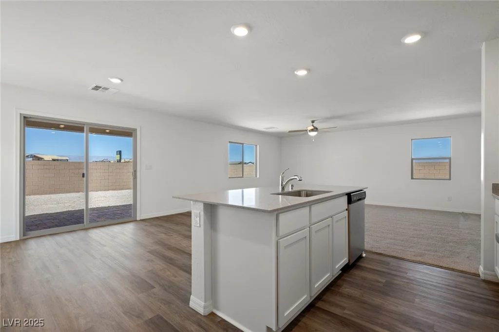 6767 Violet Cascade, Las Vegas, NV 89156