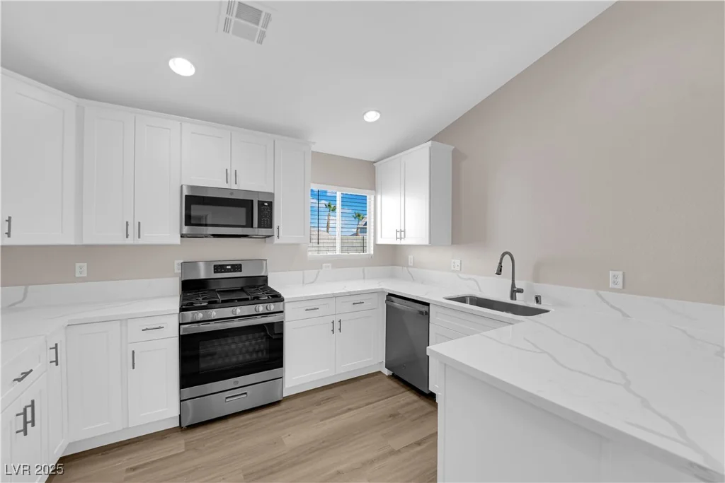 1113 Coral Crystal, North Las Vegas, NV 89032