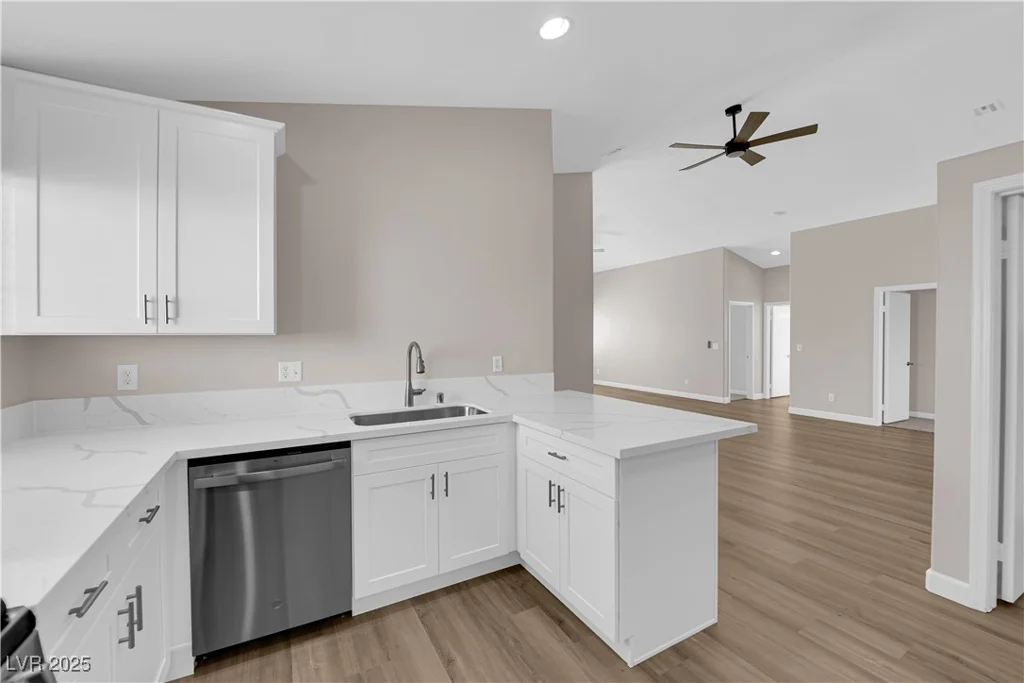 1113 Coral Crystal, North Las Vegas, NV 89032