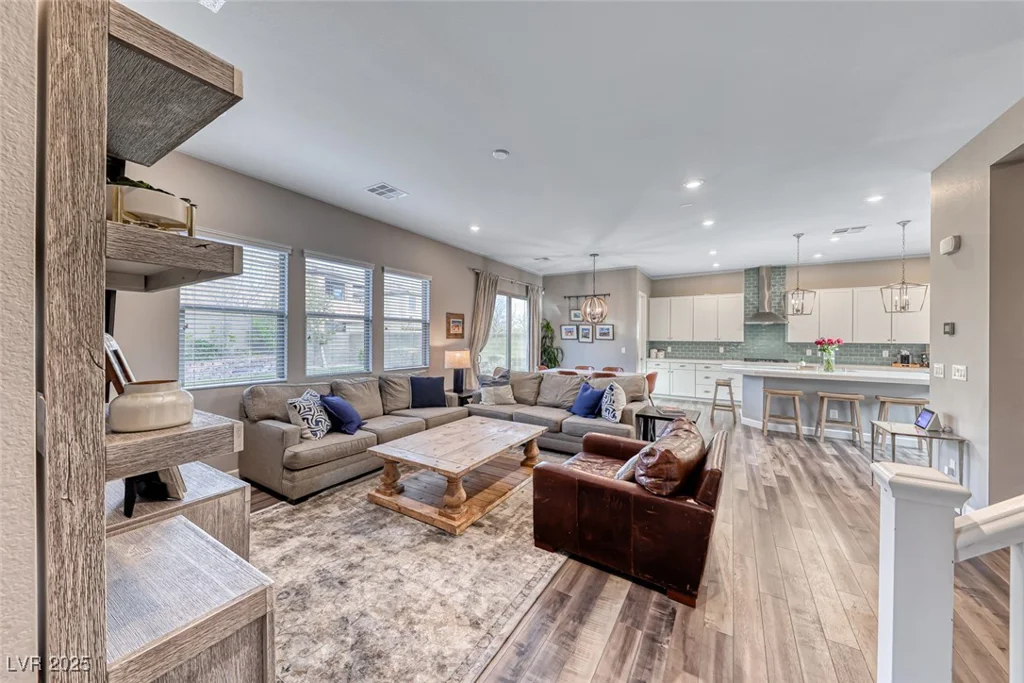 940 Riverlawn, Las Vegas, NV 89138