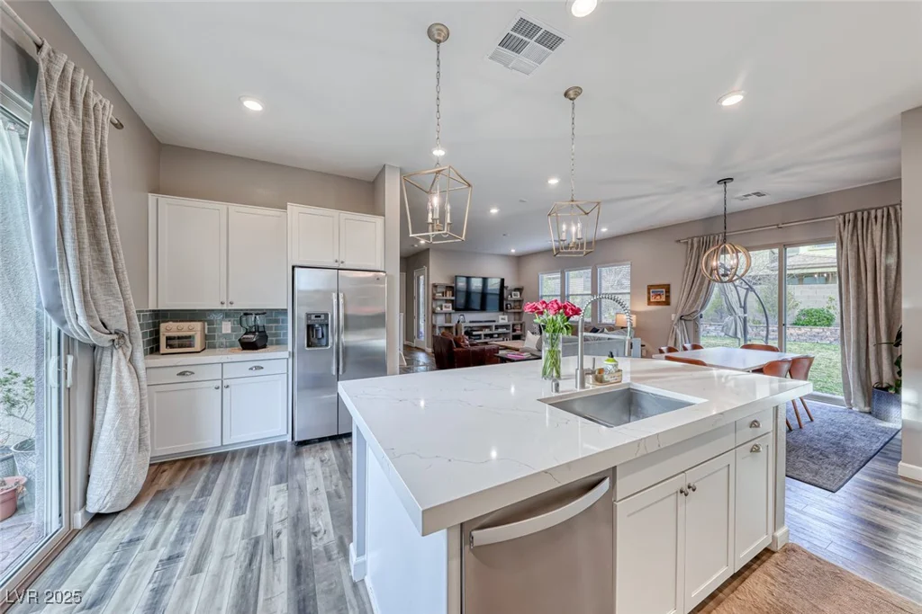 940 Riverlawn, Las Vegas, NV 89138