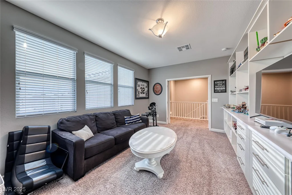 940 Riverlawn, Las Vegas, NV 89138