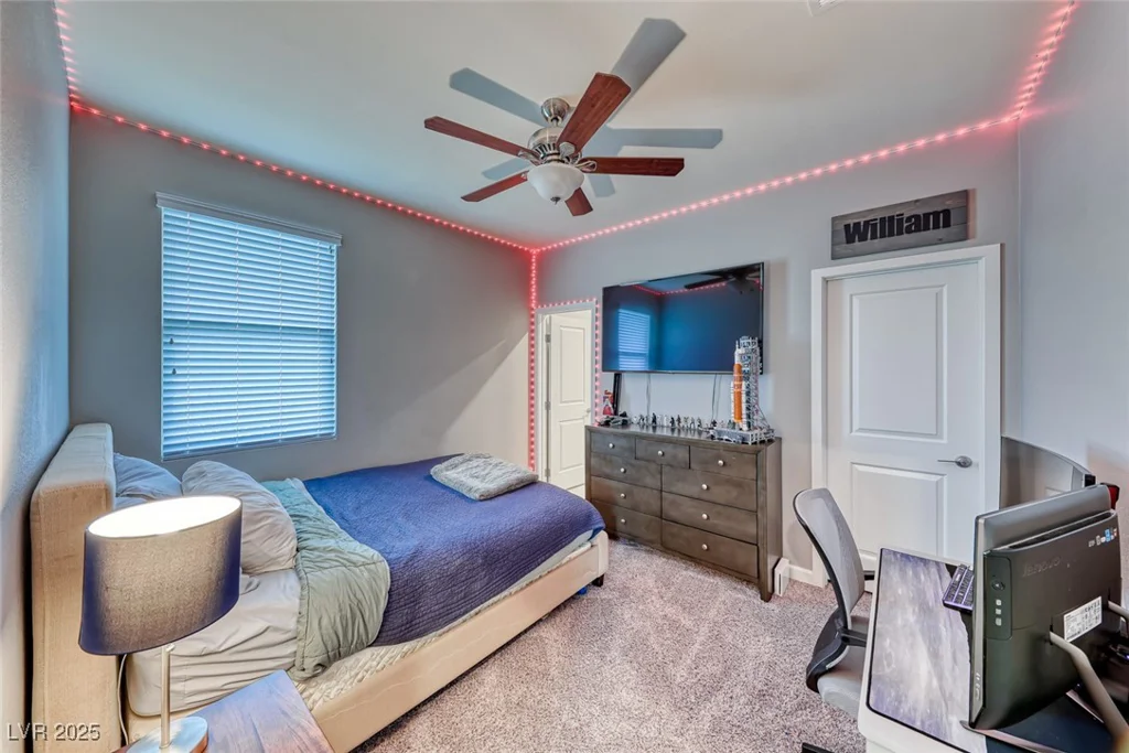 940 Riverlawn, Las Vegas, NV 89138