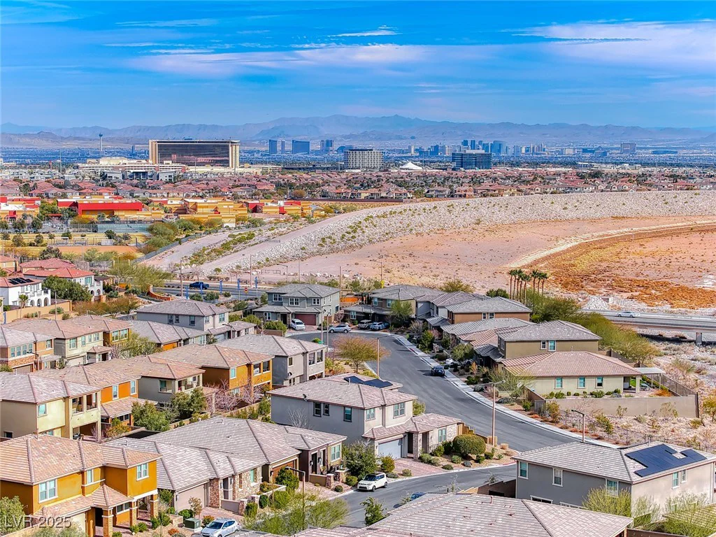 940 Riverlawn, Las Vegas, NV 89138